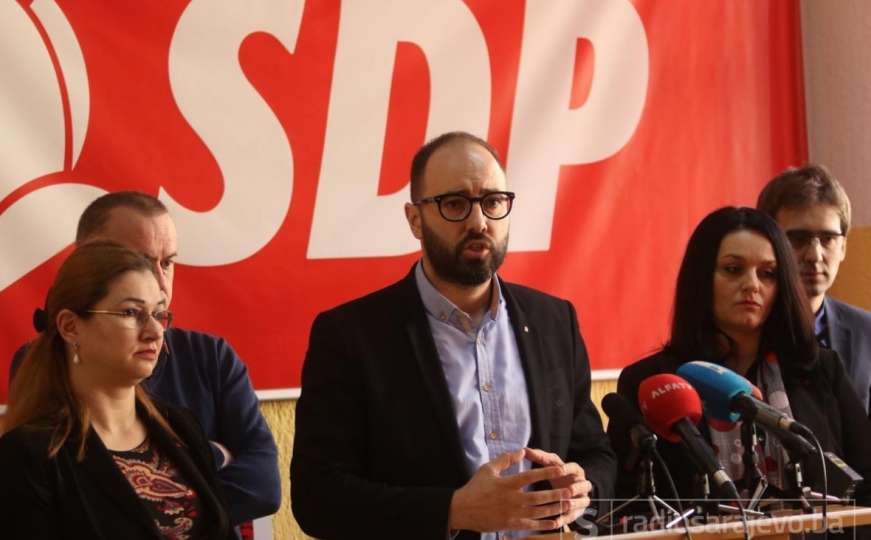 SDP: Pozivamo Elmedina Konakovića da prijavi kriminalce 